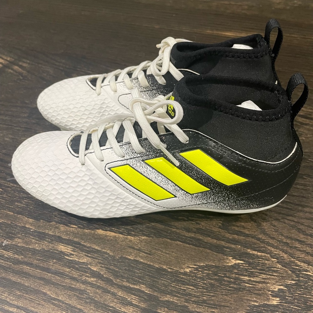 Used: adidas Kids ACE 17.3 FG PRIMEMESH White/Black/Solar Yellow youth cleats Y4